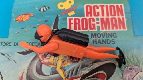 Raro sub action frog - raro, man